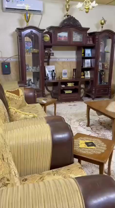 تخم قنفات للبيع نظيفة كلش شغل تسكام
ملاحظه الطبلات غير معروضه للبيع 
و سعر 750
المعرض فيتنامي كذلك شغل تسكام وشغل ثقيل من الدرجه الأولى سعر250


**إذا كنت صاحب هذا الإعلان وتريد حذفه لأي سبب، رجاءا أرسل رسالة إلى الدعم الفني**