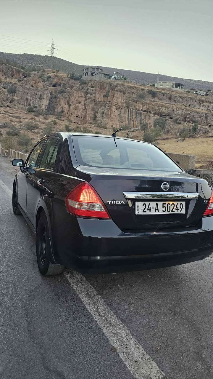 نیسان تیدا2008
مواسەفاتSE
مەکینە1.6
ناو زەردی مەرغوبە
گێڕ تۆماتیکە
204000kmڕۆشتووە
یێک بستی شانەی سبۆغە پشت و پێش کەپس سێ پارچەی کاڵبونەوەی هەیە
دوو سێ تێبینی زۆر بچوکی هەیە لۆ ئەو مۆدێلە شایەنی باس نیە
چوارتایەی لۆکی هەیە
ڕەقەمی نوێیە
سەنەوی تا2029نوێیە و بە شەرتی تەحویل و غرامە
تازە هەزەی لۆ کراوە و مەسروفێکی باشی لێ کراوە و جوان خزمەت کرایە
بەنزین زۆر زۆر کەم ئەخوات
نرخەکەشی 78وەرەقە و مەجالێکی برایانە
*********** سوران, أربيل
