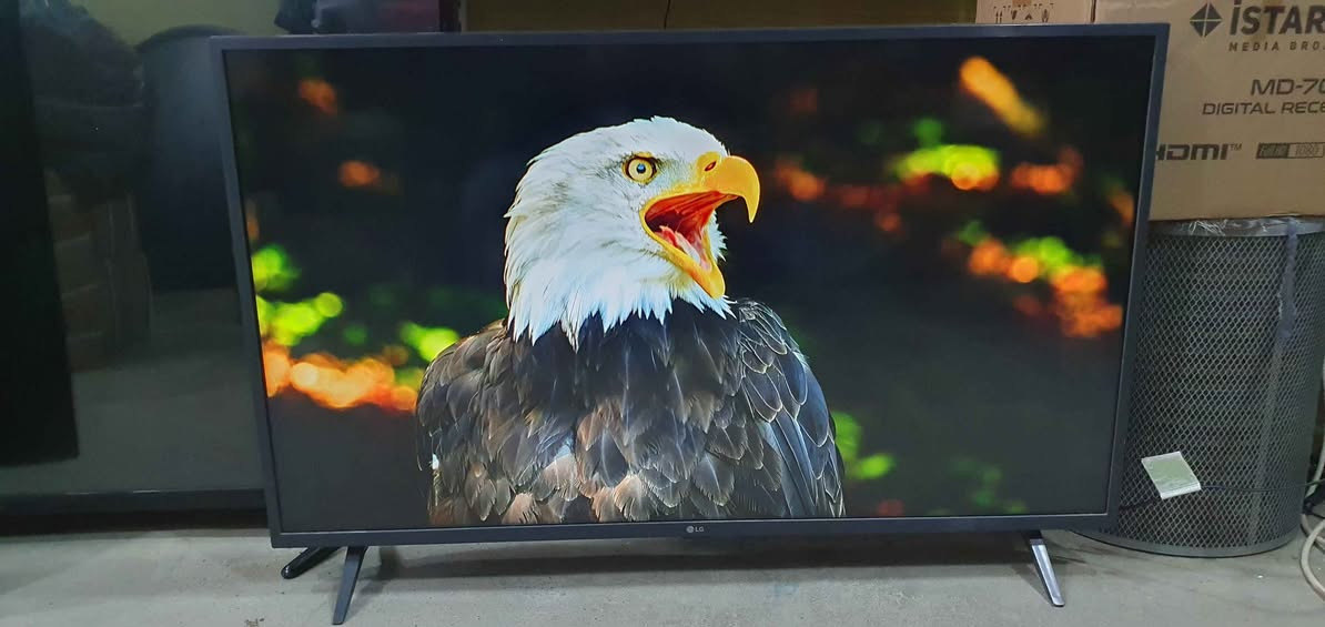 تەلەڤیزیۆنی LG قەبارە 43 سمارت HDR
سەتەلایتی تێدایە مۆدێل LM6300PBD
خاوێنە نرخی 150000 بێ مامەڵە لە
هەولێرەواتساپ *********** أربيل, العراق
