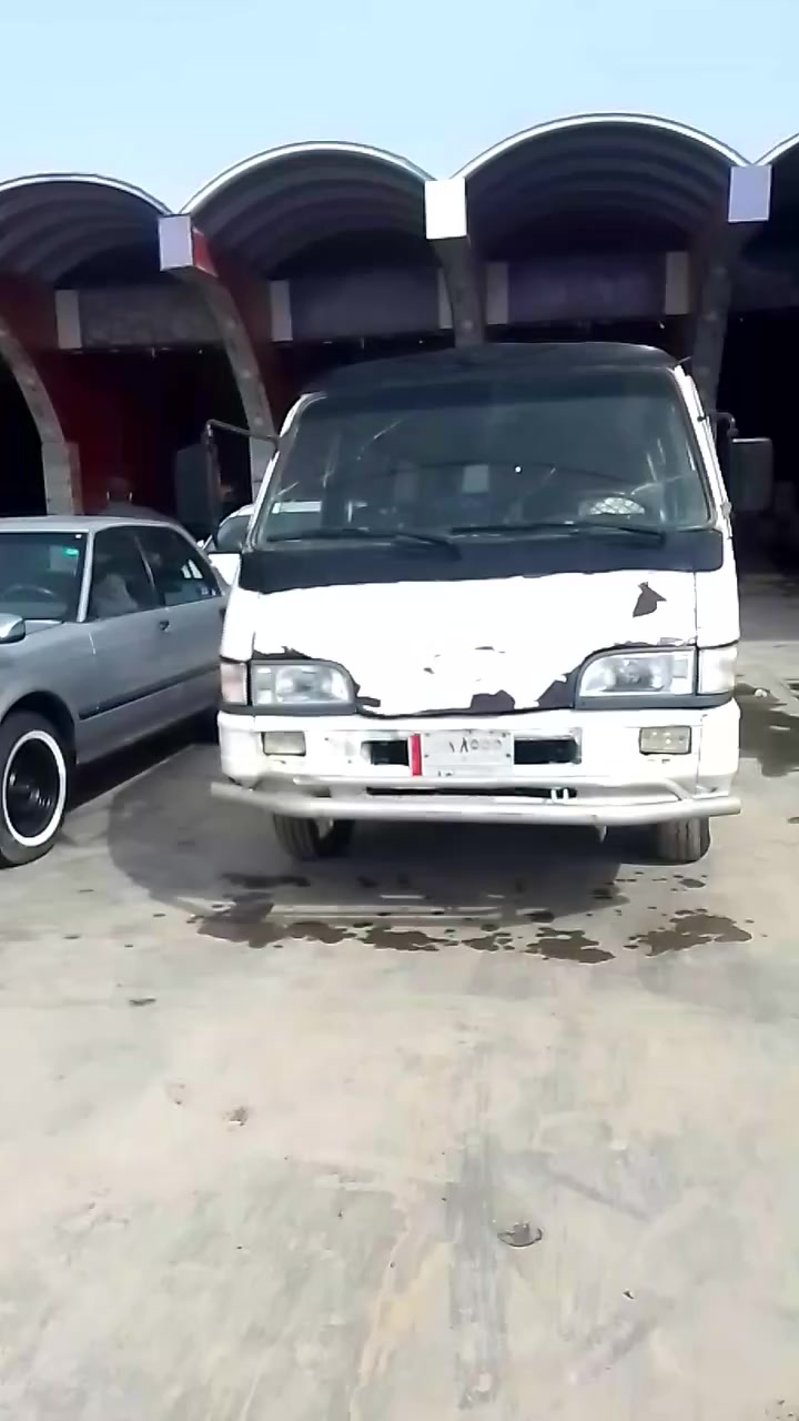 السلام عليكم اسيا 95 بدون راعي السعر 25 وبيهه مجال العنوان ديوانيه رقم الهاتف الاول //***********
رقم الهاتف الثاني //***********
