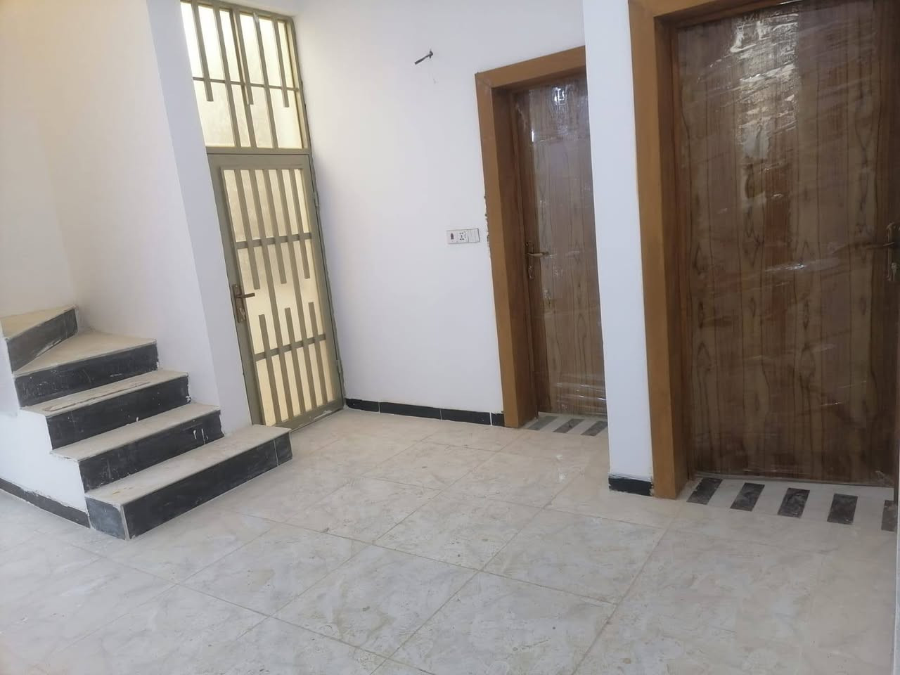 100متر مربعه غرفتين بسعر 40وبيه مجال
العنوان مقابيل جسر الشهداء قرب اسواق تلعفر خدمات كامله قريب للشارع العام للاستفسار اتصال ***********
