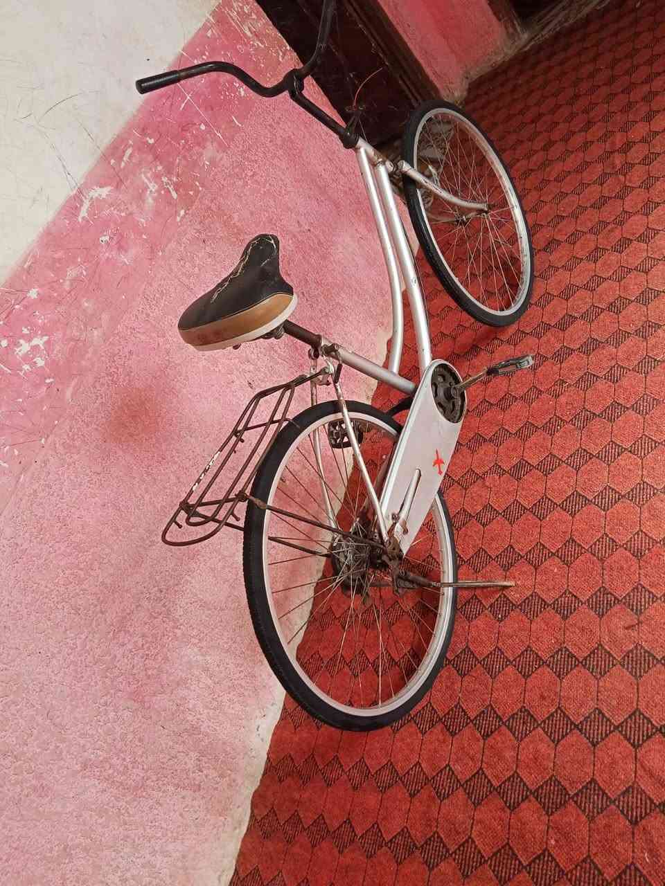 سلام عليكم 🖐️
بيسكلات البيع ❤️
المكان قضاء النصر 💚
السعر خاص 
الرقم /*********** اتصال عله الرقم 🤍💜
