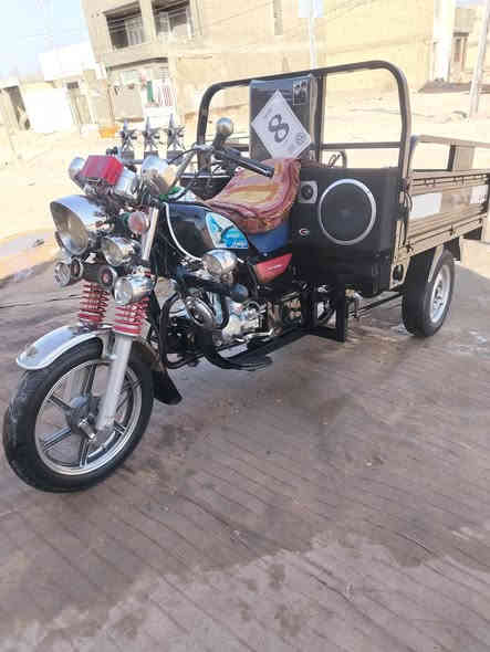 للبيع مديل 23طالعه بل 24 نظيفه ماعيزه برغي مكان نجف وراق صولي مكفوله كفاله عامه سعر 2550وبيه مجال مكينه صاله 10 يام شاده ***********
