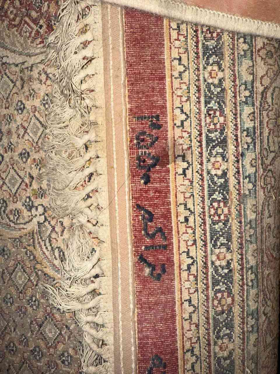 عندي زوالي  للبيع 
زوليه كاشان ايراني لون ماروني قياس (٣*٤)  (تراكم ٢٥٥٠ )
زوليه تركي لون بنفسجي قياس (٢*٣)
زوليه كاشان ايراني امتار (١،٥ *٢) 

السعر. كلهم ب ١٠٠ 

العنوان نجف 

***********
