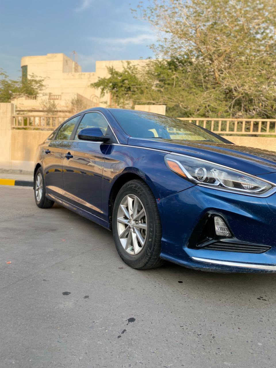 سوناتا se 2019
رقم سليمانيه مداور ثاني يوم 
سياره نضيفه حيل برغي ما مفتوح بيه 
مواصفات السياره معروفه 
رادار 
حساس
شاشه كبيره
وبعد بيه مواصفات 
حادث امريكه موضح بالصوره 
وبيه بارد باب السايق 
مكان السياره نجف 
***********
