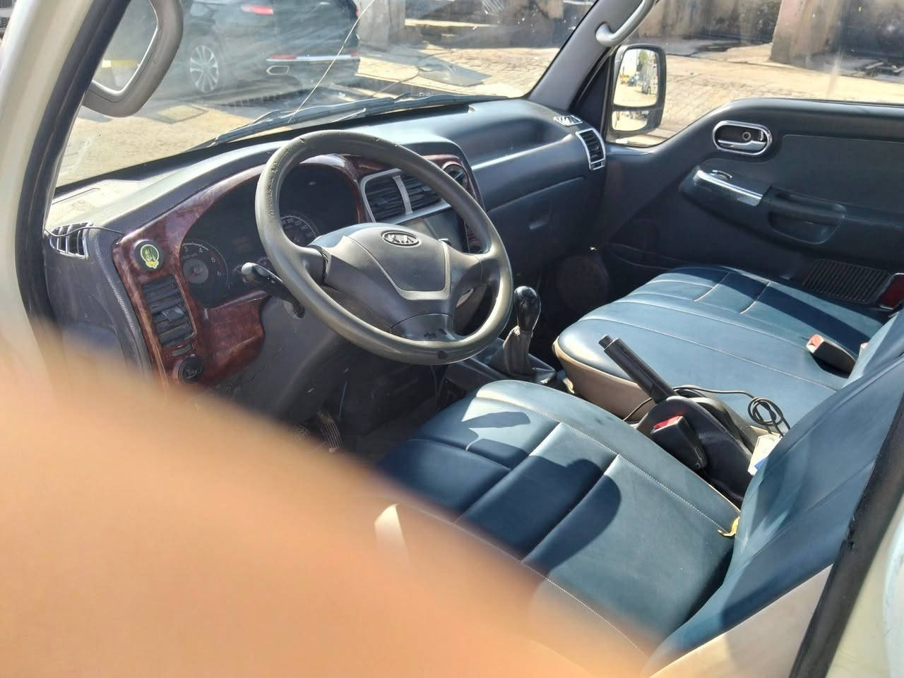 من رخصت صاحب كروب سياره بنكو 2008 رقم يغداد بسمنه كامر تبريد شغال شاشه كير ومحرك اكسل جسد بيه رشات صبغ سعر 80 وبيه مجال و تلفون ***********. بيه واستاب
