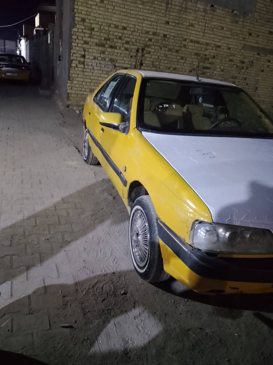 السلام عليكم بيجو 405للبيع رقم ذي قار تحويل ثاني يوم موديل 14 كير مكينه شرط كهربايت حداديه مصفره هيه وغرامات سنويه صاقطه السعر28 وبيهيه مجال مكاني سماوه ***********
