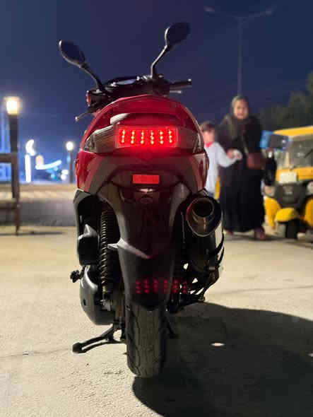 للبيع مكفوله من كلشي هذا رقم صاحب الدراجه سكنز لد مال رميه برغي مامفتوح بي ***********
