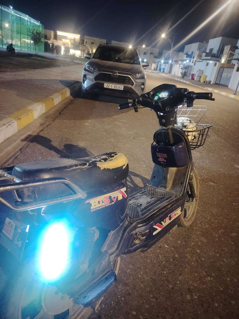 السلام عليكم
دراجه كهربائية للبيع شركه HIS  موديل 2025
5 بطاريات دبل مبدله تخم جديد صارله شهر نظافه فول دراجه تخبل
السعر 400 وبي مجال
رقمي ***********
