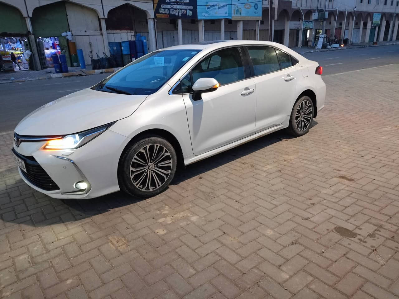 كورلا خليجي ساس GIi موديل 2020 محرك 1800 بانزيين
رقم اربيل إنكليزي سنوية لل2030 ماشية 133 الف 
 مواصفات السيارة 
/الدشبول والابواب جلد مطعم اسود وبيجي/كشنات جلد بصمة/ تنته/ مري شفط / شاحن موبايل / تبريد قطعتين أمامي وخلفي/تحكمات استيرن / رادارات جانبية/ نظام سبورت 
 السيارة مفوولة فوول 
السياره بيهه ضرر بارد فقط وصور السونار مرفقة بالصور 

السعر المطلوب 164وبيهه مجال شي بسيط 
مكان السيارة تكريت 
***********
