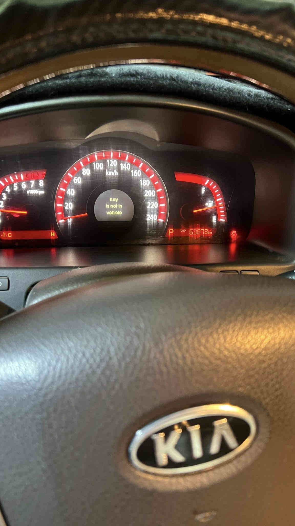 السلام عليكم 

كيا موهافي موديل 2012
 رقم بغداد مشروع وطني 
باسمي والتحويل بأي وقت
خليجي سياره كفاله عامه ضربه وصبغ وتبديل

1.سياره فول المواصفات 1/1 .
2.فتحه سقف .
3.كشنات جلد .
4.بصمه عدد 2 .
5.كشنات كهربائيه .
6.تحكم استيرن .
7.جنطه شفط .
8.مري شفط .
9.اناره ضوئيه أبواب.
10. باقي المواصفات معروفه .
11. ماشيه 63 حقيقي .
12. 6 سلندر 7 راكب 3 قطع تبريد.
13. 4 ويل.
 
((( جديده وجاهزه مكينه وكير )))
(((حداده جديدة وتبريد كلها جاهزه )))

🏠مــكــان-ســياره- بغداد حي الجهاد

✅ 💵 الــسعر: 175 وبيها مجال 
☎️ رقم الهاتف ***********
