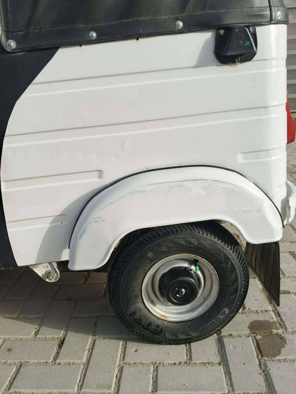 تكتك موديل ٢٠ نضيفه بيه بس تعمير الدوسات مكاني سبع قصور شارع ابو علي السعر ٦٧٥٠ بيه مجال بسيط ***********
