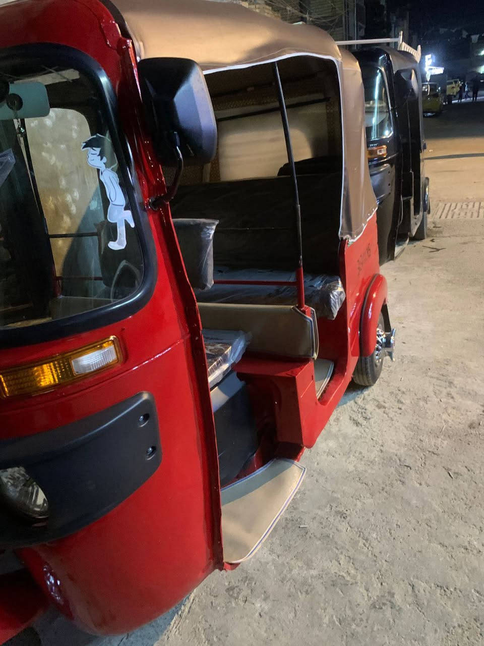 سلام عليكم تكتك موديل 2017 شهر 5 معمره تعمير عام صبغ جماليه خير مكينه بل جيس تخم تاير سعره 45000 بيه مجال أوراق شرط تحويل ***********  البياع معالف
