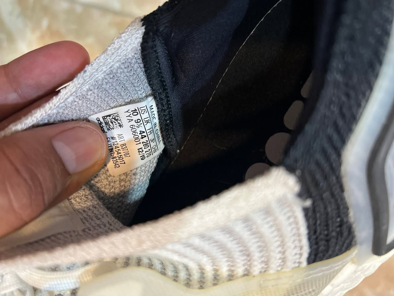 adidas
UltraBoost 19

بالة أوروبية، بشرط النظافة

قياس: ٤٤
طول: ٢٨

- يوجد التوصيل


**إذا كنت صاحب هذا الإعلان وتريد حذفه لأي سبب، رجاءا أرسل رسالة إلى الدعم الفني**