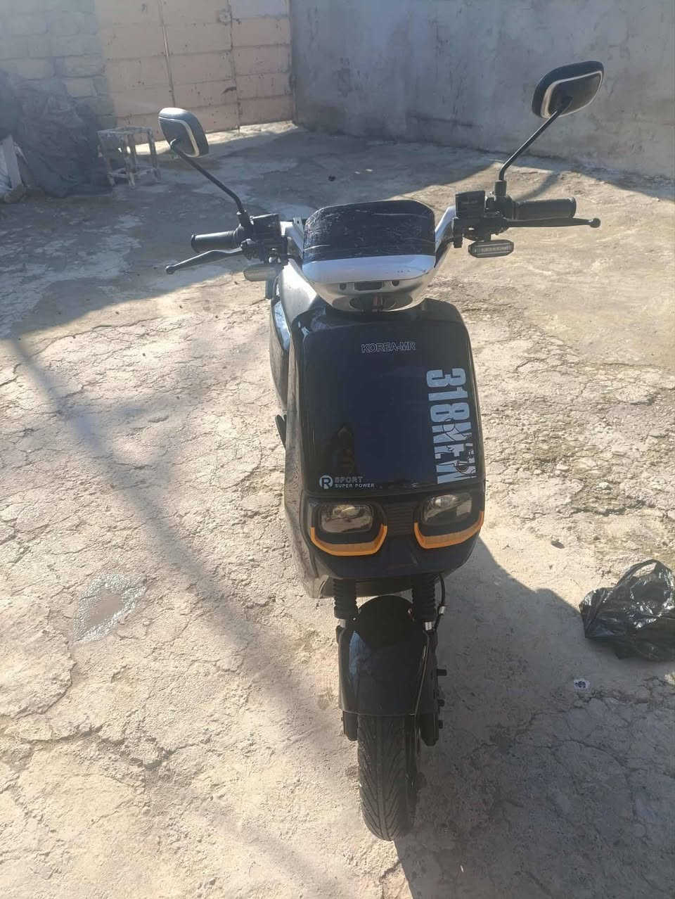 ماطور شحن 318للبيع ست بطاريات
ماطور نظيف السعر475 وبي مجال للاستفسار 
***********
***********
