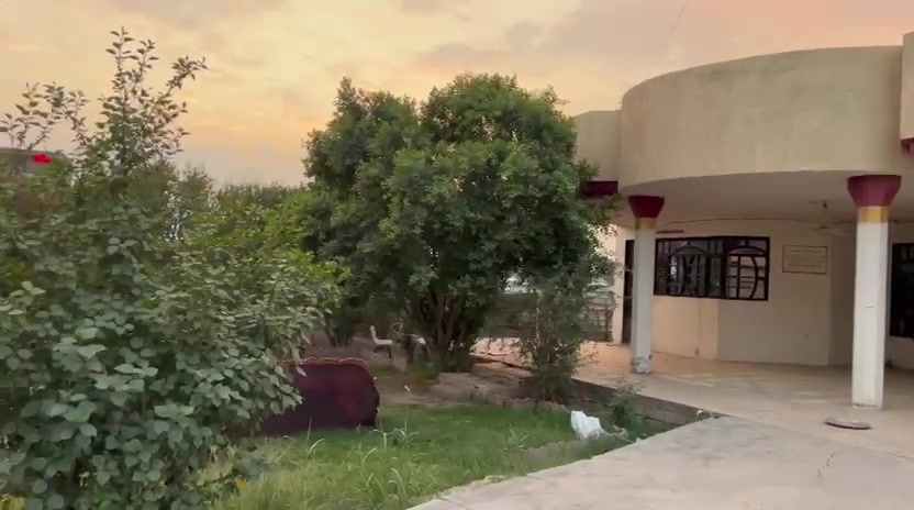 بيت مع حديقة المساحه 1400م. لايجار.  هور رجب. تصلح مشروع استثماري. ***********
