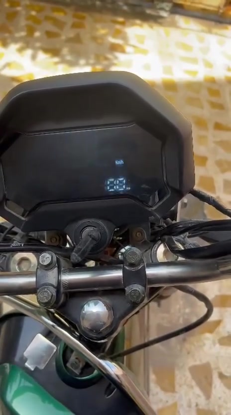 دراجه سكنس  شحن نضيفه كلشي مابيها  كامله مكمله سعر ٤٠٠ بيها مجال بسيط تاخذ من باب بيت


**إذا كنت صاحب هذا الإعلان وتريد حذفه لأي سبب، رجاءا أرسل رسالة إلى الدعم الفني**