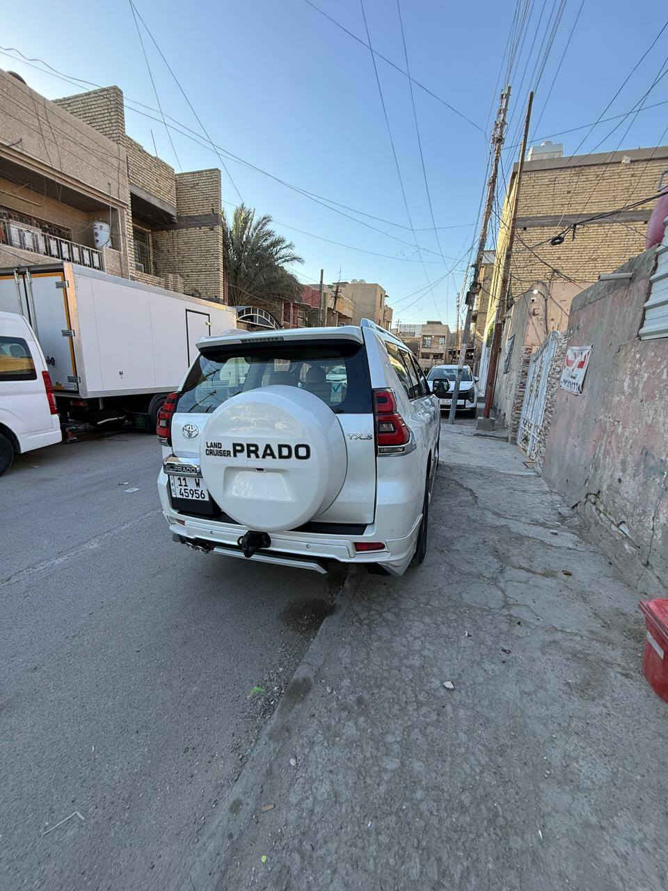 السلام عليكم برادو موديل 2018 بغداد خليج بدون صبغ السعر 380 ورقة وبيه مجال بسيط  العنوان بغداد جميلة  ***********
