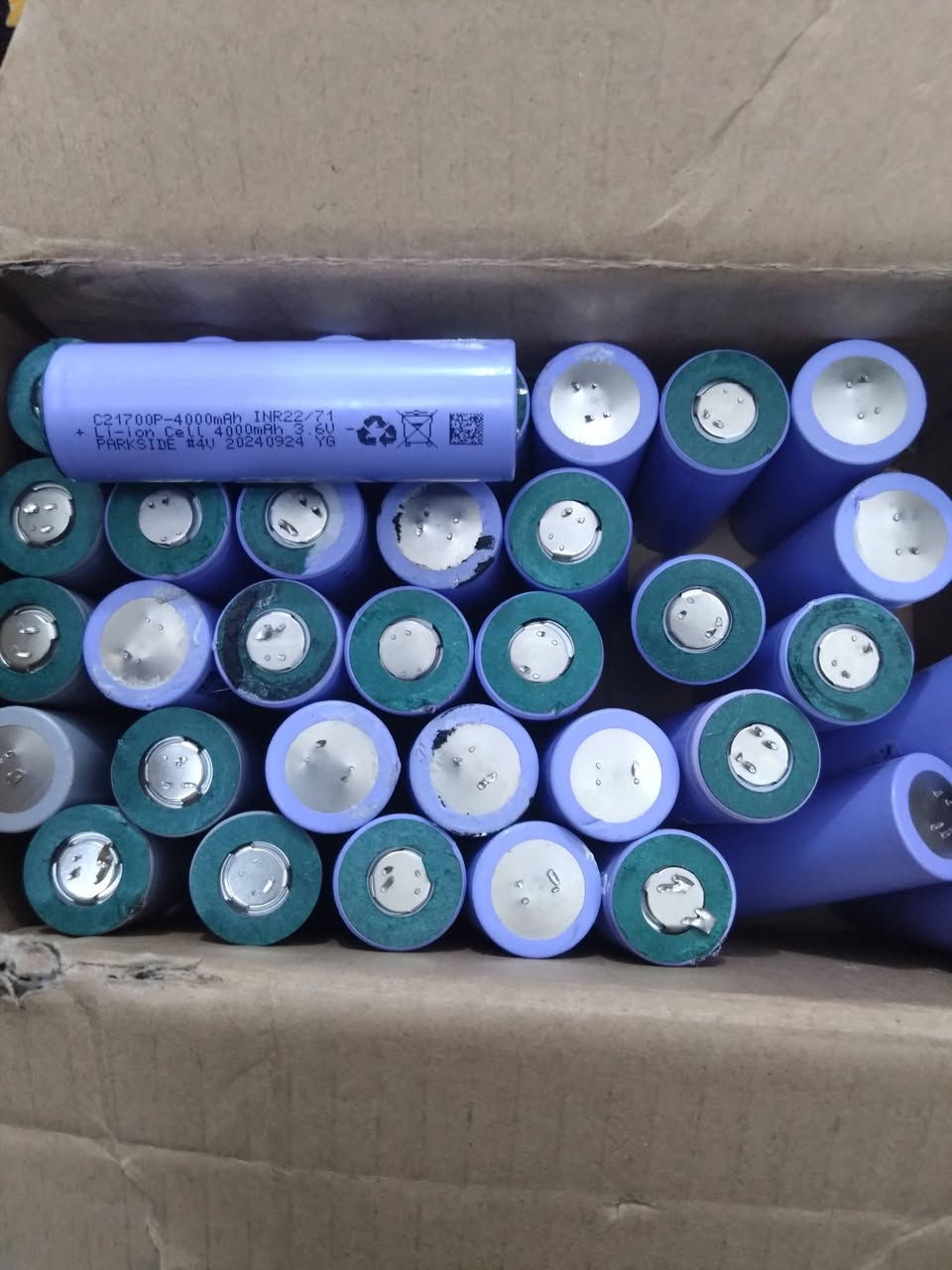 خلاية ليثيوم حقيقي 35قطعة 4000mA السعر 50 استفسار *********** واتساب
