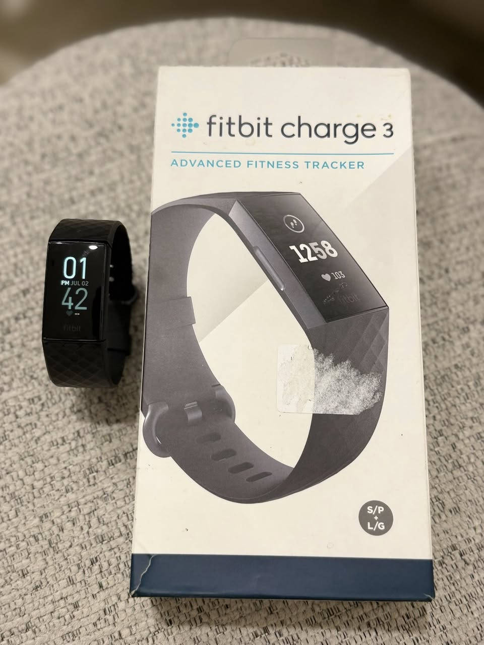 وصلنا حديثاً ساعات وباندات ماركة Fitbit الأصلية
إذا تحب تتابع صحتك ولياقتك بطريقة ذكية وعصرية، ساعات Fitbit توفر لك:
 • قياس نبضات القلب
 • تتبع النوم
 • حساب الخطوات والسعرات الحرارية
 • متابعة التمارين الرياضية
 • بطارية تدوم لعدة أيام
 • تصميم أنيق يناسب جميع الأذواق

متوفرة بعدة موديلات وألوان
أسعار مميزة وعروض خاصة
توصيل سريع لجميع المحافظات

للحجز والاستفسار يرجى مراسلتنا عبر الخاص


**إذا كنت صاحب هذا الإعلان وتريد حذفه لأي سبب، رجاءا أرسل رسالة إلى الدعم الفني**