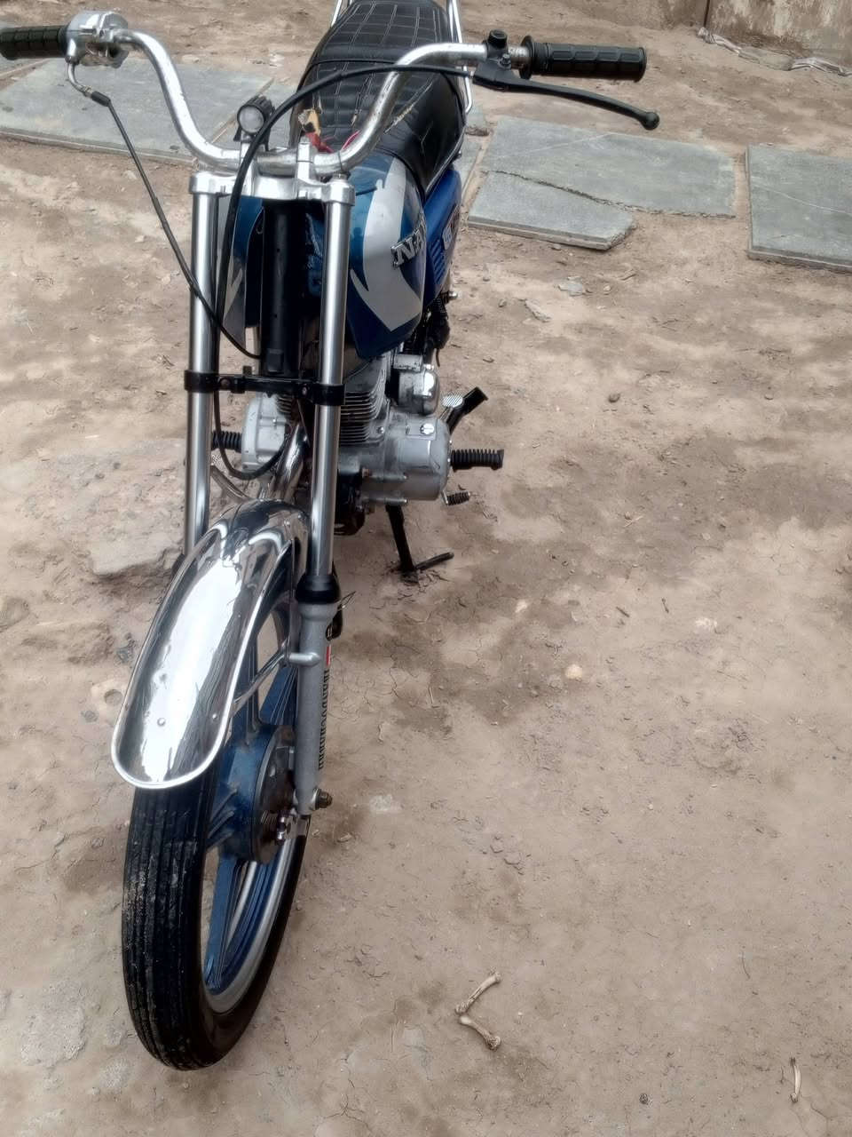 متاح دراجه بارت كلك كلك كلك دراجه حلوه ونضيفه مكان ناصريه مركز ***********
