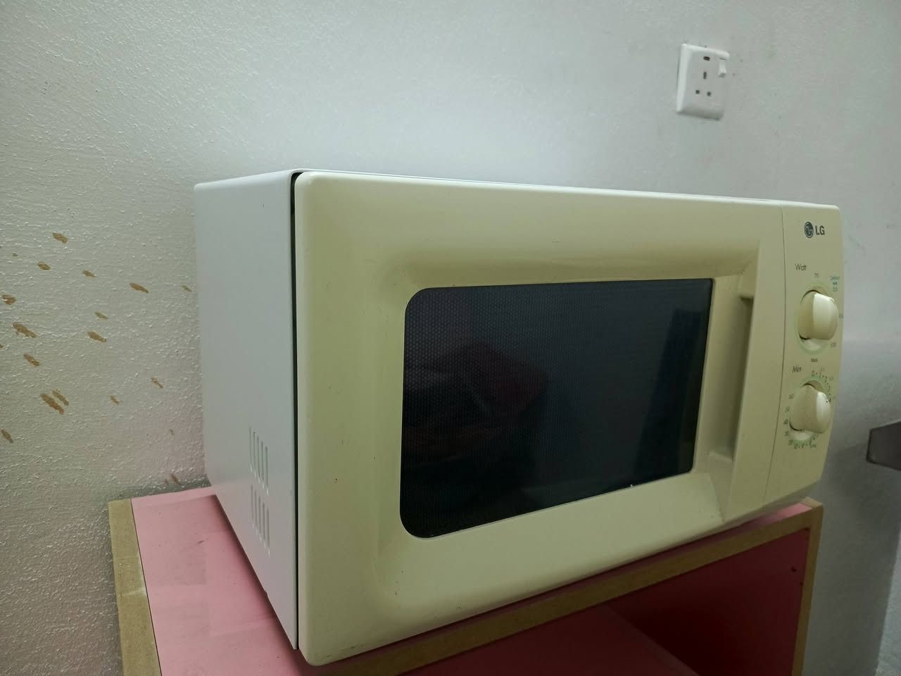 مايكرويف ماركه نوع الجي كوري الاصلي وظع الشركه شرط الشغل جدا نظيف سعر 55


**إذا كنت صاحب هذا الإعلان وتريد حذفه لأي سبب، رجاءا أرسل رسالة إلى الدعم الفني**