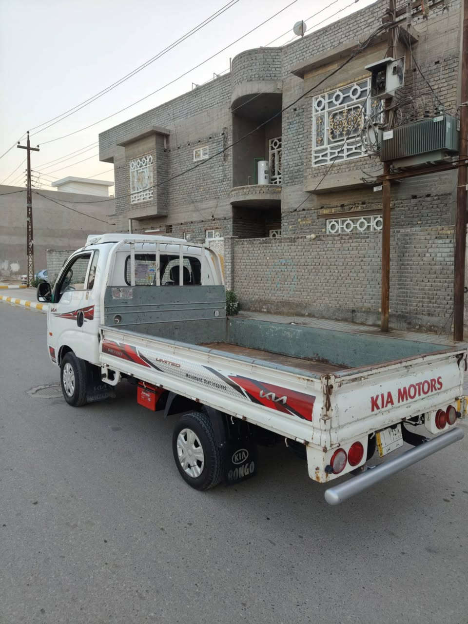 السلام عليكم كيه موديل 2008    رقم بابل مشروع وطني تحويل ثاني يوم مكينه 3 الاف ستاركس سياره مكفوله مكينه وكير وحداديه تخم تاير مكفوله من الضربه شاصي مكفول ورقم شاصي واضح دواخل جديده كهربائيات كلهه شغال السياره احله من الصور استخدام شخصي السعر 75 المكان واسط الرقم ***********
