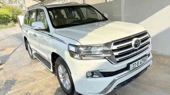 السلام عليكم للبيع لاندگروز موديل 2017 محرك 8سلندر 4600مكفوله كفاله عامه ماشيه 128000سياره حلوه وايت ادشن المرغوب  السعر 490ورقه مكان السياره صلاح الدين الضلوعيه ***********@@***********
