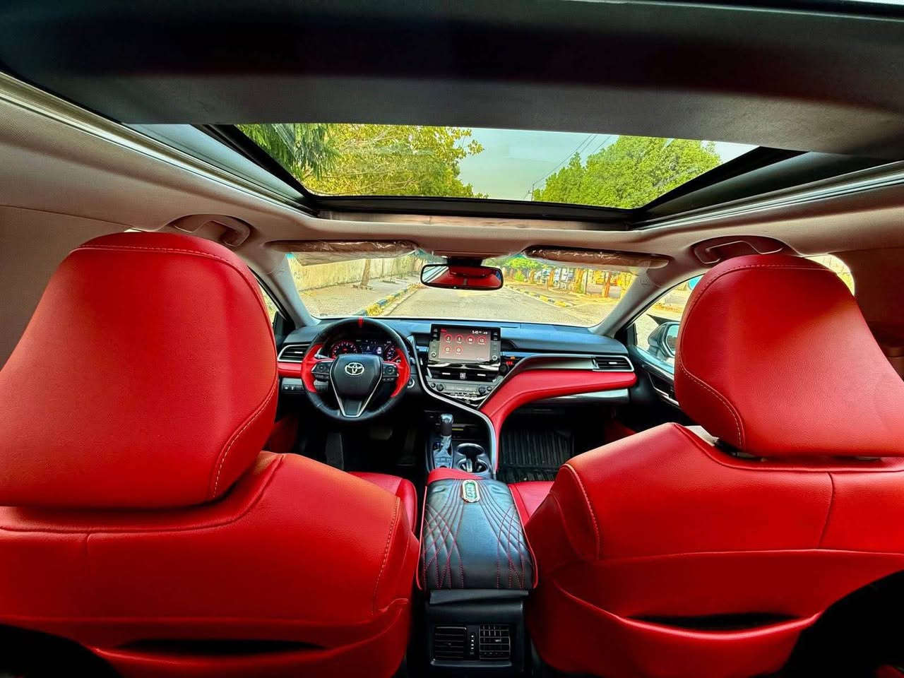 Toyota Camry XSE 2022
تويوتا كامري 2022 فول XSE رقم ᴝІ͛ᴝċɹ̣ بأسمي تحويل مباشر 
بانوراما 
لون سياره ابيض سموك 
سياره فول مواصفات.
داخل احمر بلادي 
تخم تاير جديد 
حداديه كير مكينة مكفوله 
ماشيه سياره 72500 km
رادارات جانبيه امامي وخلفي 
توقف ذاتي 
تحديد مسار 
نقطه عمياء 
سايد بريك بصمه  
قطعتين تبريد 
ثلاث انضمه قياده شفتات ستيرن 
بيها هواي مواصفات بعد 
(حادثها بنيد وجاملغ مصبوغه شوي من الباب الجاملغ تعتبر ٤قطع صبغ شرررررررررط بدون دواخل بدون شاصي بدون ايرباك )

السعررررر 215 وبيها مجال 
مكان سياره بغداد الكرخ 
*********** بغداد, العراق
