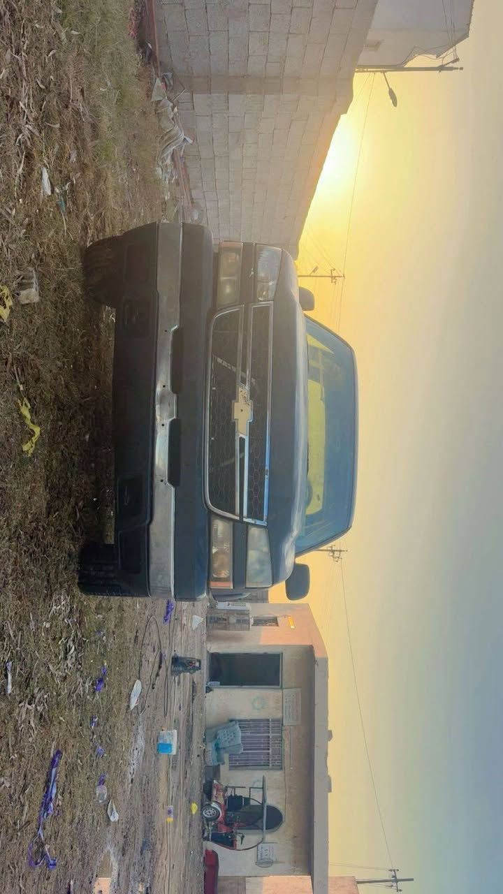 السلام عليكم للبيع 2006 مزاد وزاره الداخليه سياره جاهزه وشغاله***********
