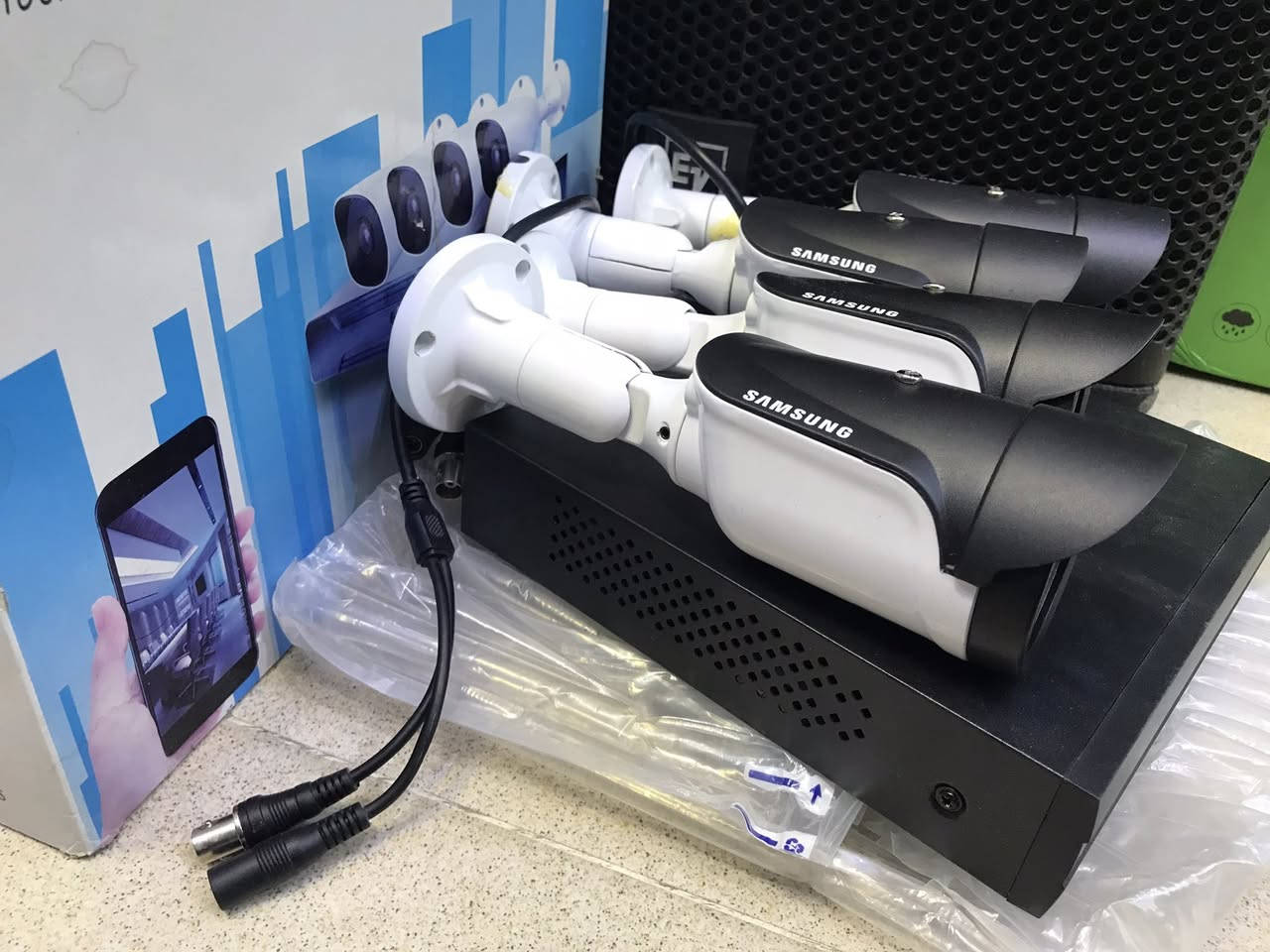 سيستم كاميرات مراقبه تجاري لاكن نوعيه ممتازه لبيع ب90 الف كاميرات حديد سامسونك  جاهز من كلشي توصيل موجود ***********
