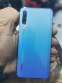 واي9s • ذاكرة ١٢٨ • مكفول