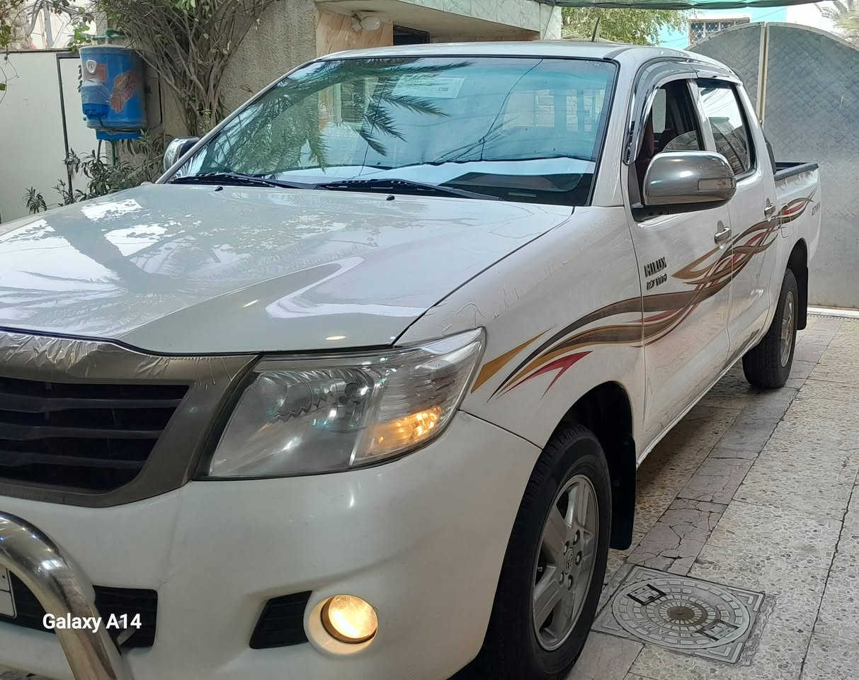 السلام عليكم بيكم فلاونزة هايلوكس موديل 2015 كويتي شاصي 19 سياره مكفولة من صبغ و تبديل فقط بارد أجزاء سياره مع 3 قطع فك تركيب محرك مامفتوح كير اتوماتيك  رقم بغداد وسونار موجود بل منشور  السعر 205 اوبيه مجال  العنوان بغداد رقم الهاتف ***********
