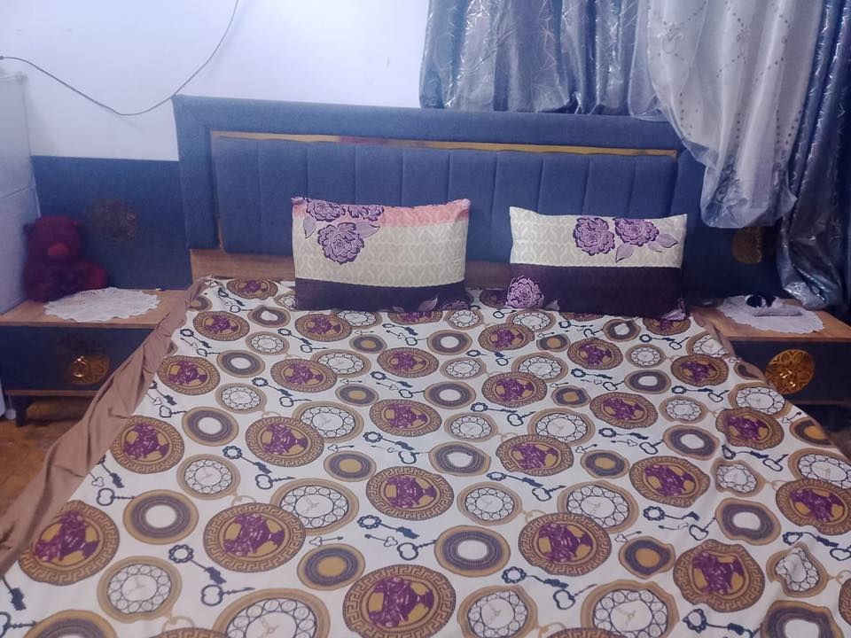 غرفه نوم تركيه جديده ماخذتهه ب650 اريدهه ب500 المكان  بغداد الكرخ ‭***********
