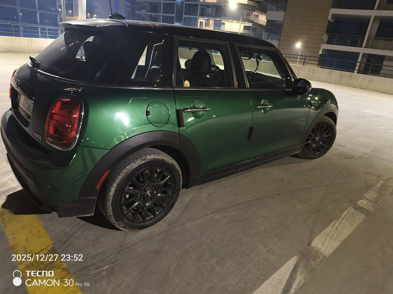 ميني كوبر هارتوب ٤ بواب موديل ٢٠٢٣ محرك ١٥٠٠ ، سياره جاهزه بدون دينار مصرف، حادثهه موقوي بيهه صبغ بالبنيد والباب اليمنى مال الصدر والجاملغ مبدل جديد، سياره نشاط وعزم واقتصاديه سياره بغدادةبإسمي ولون اخضر مميز، السعر ١٧٥ ورقه قابل للتفاوض، المكان مجمع بوابة العراق مقابل الزوراء، للاستفسار ***********
