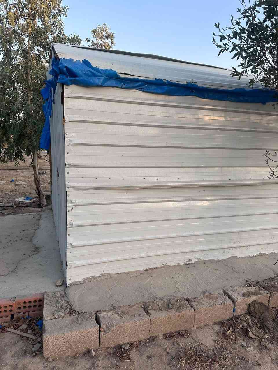 سلام عليكم كرفان جينكو درجه وله جديد  ٣×٣ مكاني تكريت سعر 350وبي مجال قليل ***********
