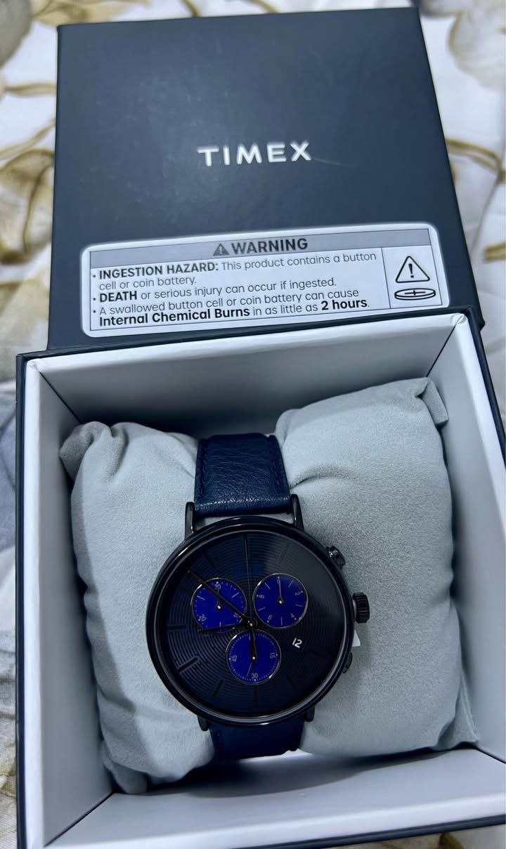 ⌚ ساعة Timex أصلية – تصميم أنيق قطر ٤١ ⌚

🔹 الماركة: TIMEX

🔹 الحركة: كوارتز (بطارية)

🔹 الموديل: كرونوغراف (3 عدادات)

🔹 لون المينا: أسود ع نيلي غامق مع عدادات زرقاء

🔹 السوار: جلد طبيعي أزرق أنيق

🔹 هيكل الساعة: معدن بلون أسود

✨ ساعة عملية وأنيقة، مناسبة للاستخدام اليومي والرسمي

✨ ماركة عالمية معروفة بالجودة والاعتمادية

📍 السعر: 125 الف

📞 للتواصل: خاص او واتس اب

*********** بغداد, العراق
