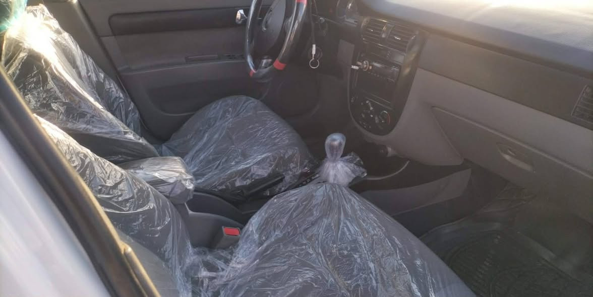 ***********یان***********     ئۆپترا مۆدێل 2010 تۆماتیک  سەنەوی تازە بەسەر چووە دوپارچە بۆیاخ سۆنەریم داناوە  بێ ناو گردن  گێرومەکینەو   تەبریت  ساردو  گەرم  بەشەرت سعری 76گڵاو معامەلە  ناونیشان سلێمانی ڕاپەڕین
