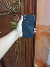 ايفون 8 للبيع بطاريه 64 السعر 100 07812851334 هذا رقمي