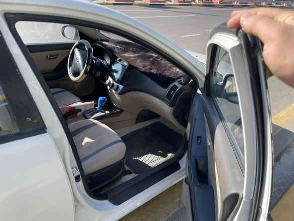 النترا2011 مكينه 2000 ب٩٥ ورقه 
سلام عليكم عندي النترا للبيع شواصي لغود مكفوله ابيع صبغ احزام بيها ضرر بصفحة اليمنه مكاني بغداد ساحة عدن للاتصال    ***********
