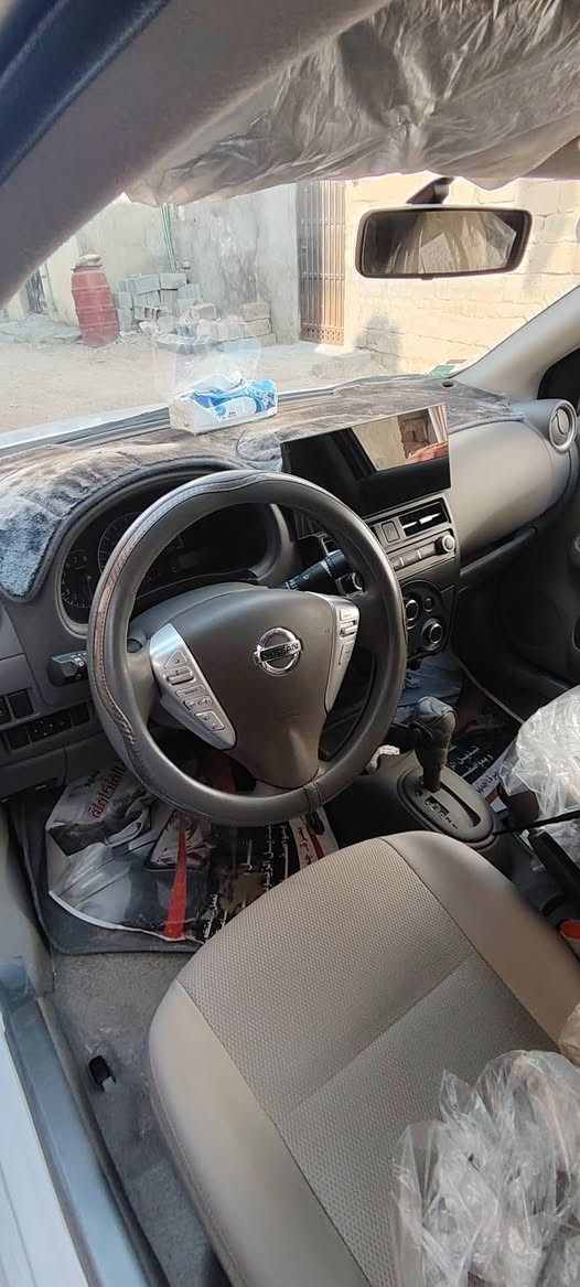 نيسان سني موديل ٢٥ هندي شاشه الكزز تحكم ستيرن جنح خلفي ماشيه ٨٠٠ سعر ١٣٣ وبيه مجال بصيط صادره بيه وكاله وهاذ رقمي بيه واتساب ***********
