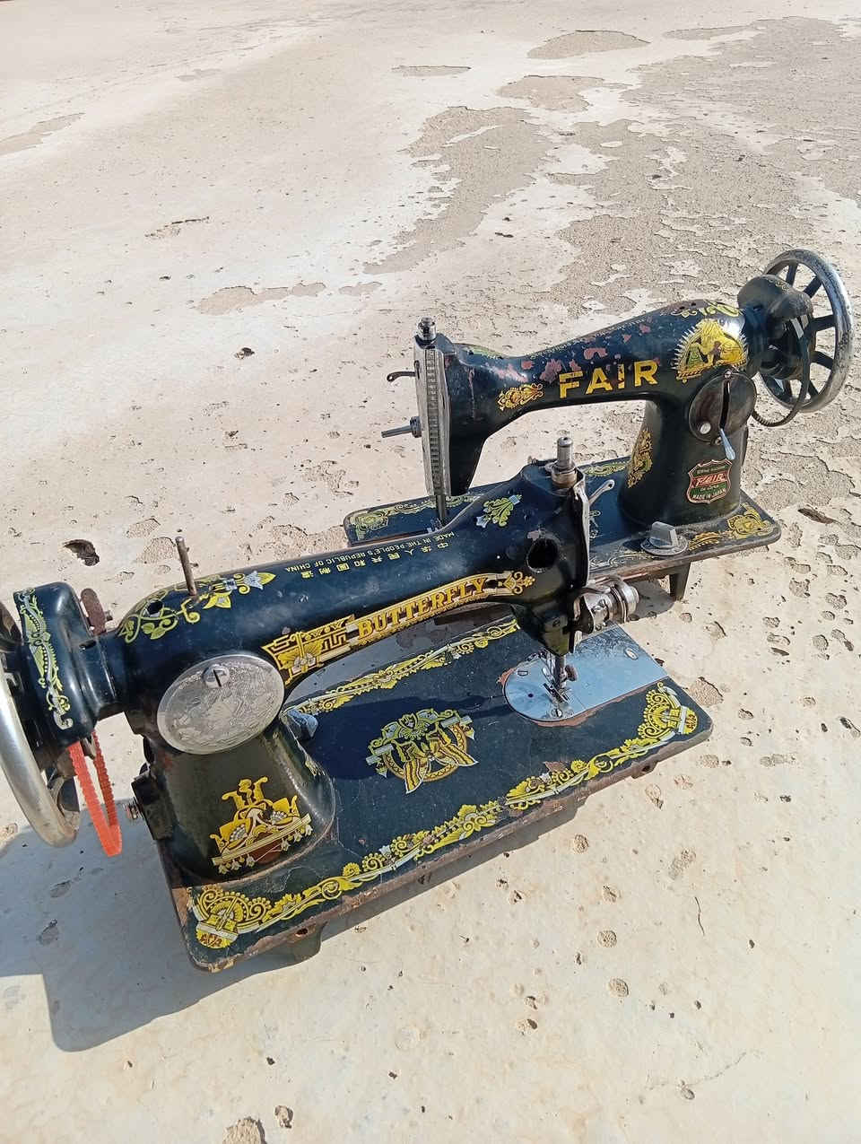 الااتصال ***********
مكينه صناعي 200قفلها
فراشه بدون ماطورات 30
