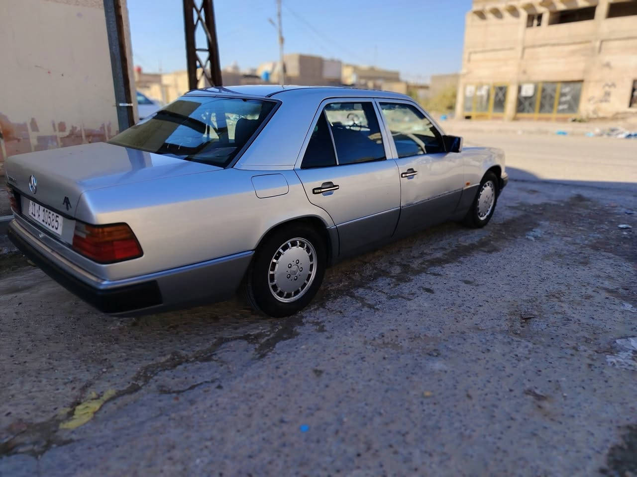 سلا عليكم...
للبيع مارسدس دب موديل 91 محوره VVT2500 مكفوله قواعده برانكيتات خياس رقم بغداد الجديد داخل مخمل جام امامي كهرباء خلفي عادي سكن اصلي بك لايت اصلي سياره نضيفه يرادلها ترتيب بيع فقط بدون مراوس
السعر 60
مكان ناصريه مركز
اتصال ***********
