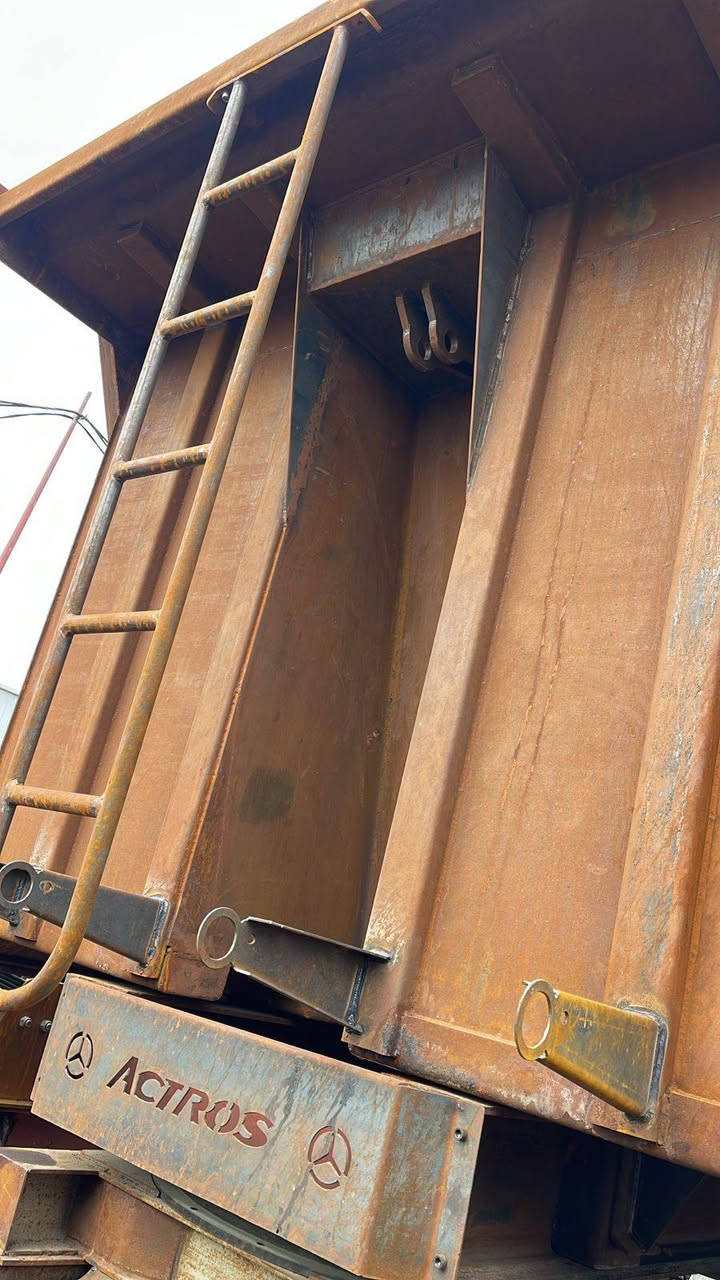 مقطورة 7 ونص ذرعة 27 م
كاعية قطعة وحدة 8 ملم صفاح 6 ملم شاصي 16 دناگير 16 زيرو سبرنكات خمس فحل زيرو 
***********
