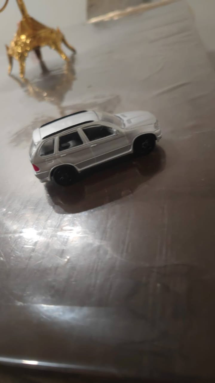 سلام عليكم هاي BMW X5 من نوادر سعره 15 ماكو توصيل مكاني سليمانيه


**إذا كنت صاحب هذا الإعلان وتريد حذفه لأي سبب، رجاءا أرسل رسالة إلى الدعم الفني**