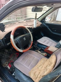بيجو روى موديل ٢٠٠٩ السيارة جديدة اي نقص مابيه سنويه مالته تنتهي ب ٢٩ ...