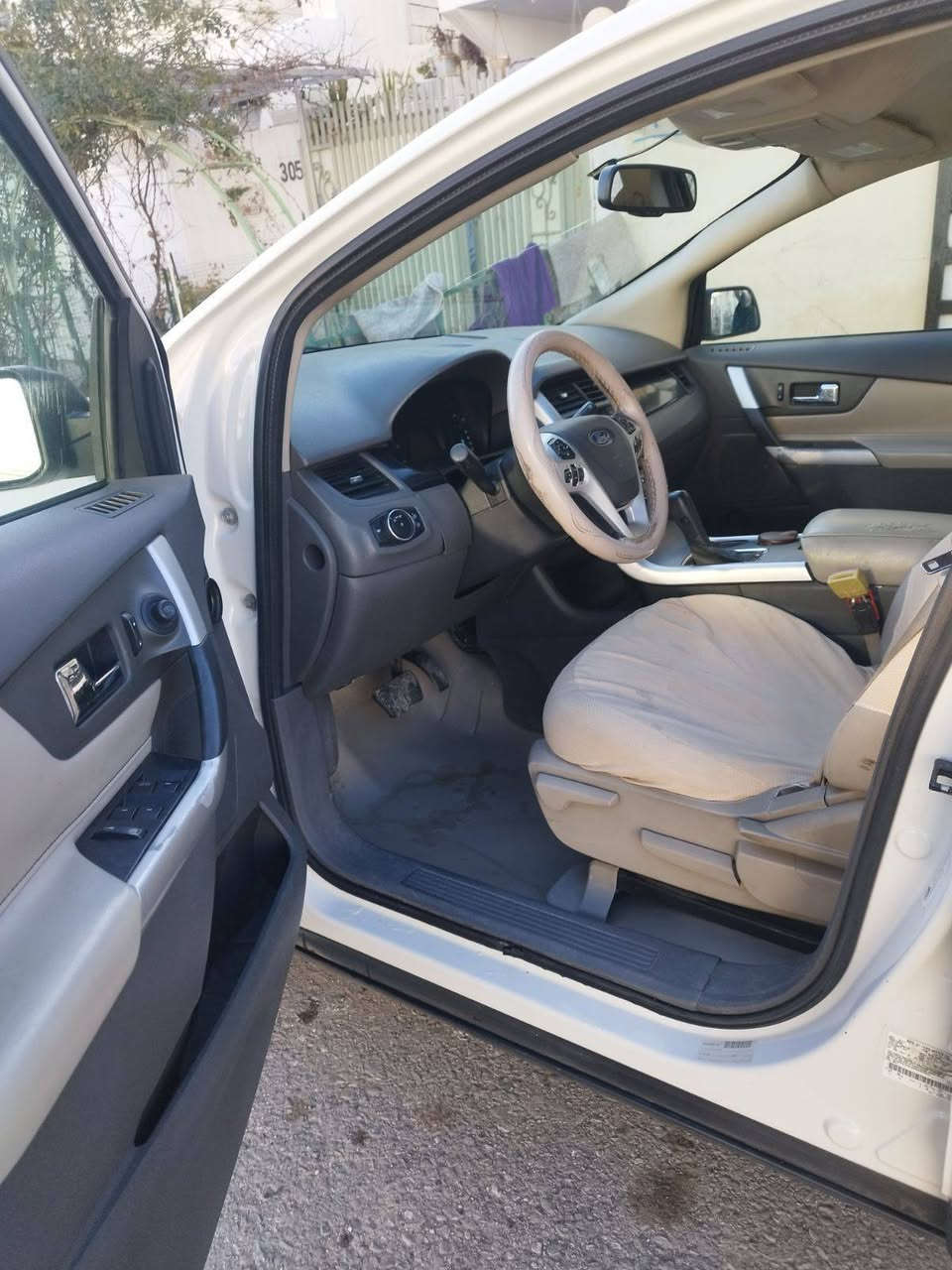 فؤرد ايديج مؤديل 2011 مواصفات نؤرمال 2پارجةي سبوغة لةگةل توكمةي لاي سايةق گئرو مةكينةو تةقةورةقةي بةشةرت *********** أربيل, العراق
