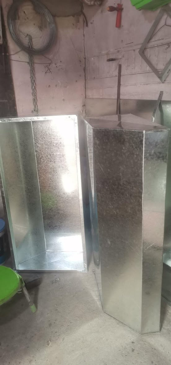 متوفر بوجات مطاعم العدد اثنين قياس كل وحده طول متر وعشرين عرض 60 ارتفاع 30 سم بسعر مناسب *********** للحجز واتساب او مراسله الصفحه براغي مع جوي مع الواشرات موجوده ويه البوجه وبيه فتحه للصاروخيه قياس اربعه انج وسته انج وثمانية انج حسب الطلب بغداد, العراق
