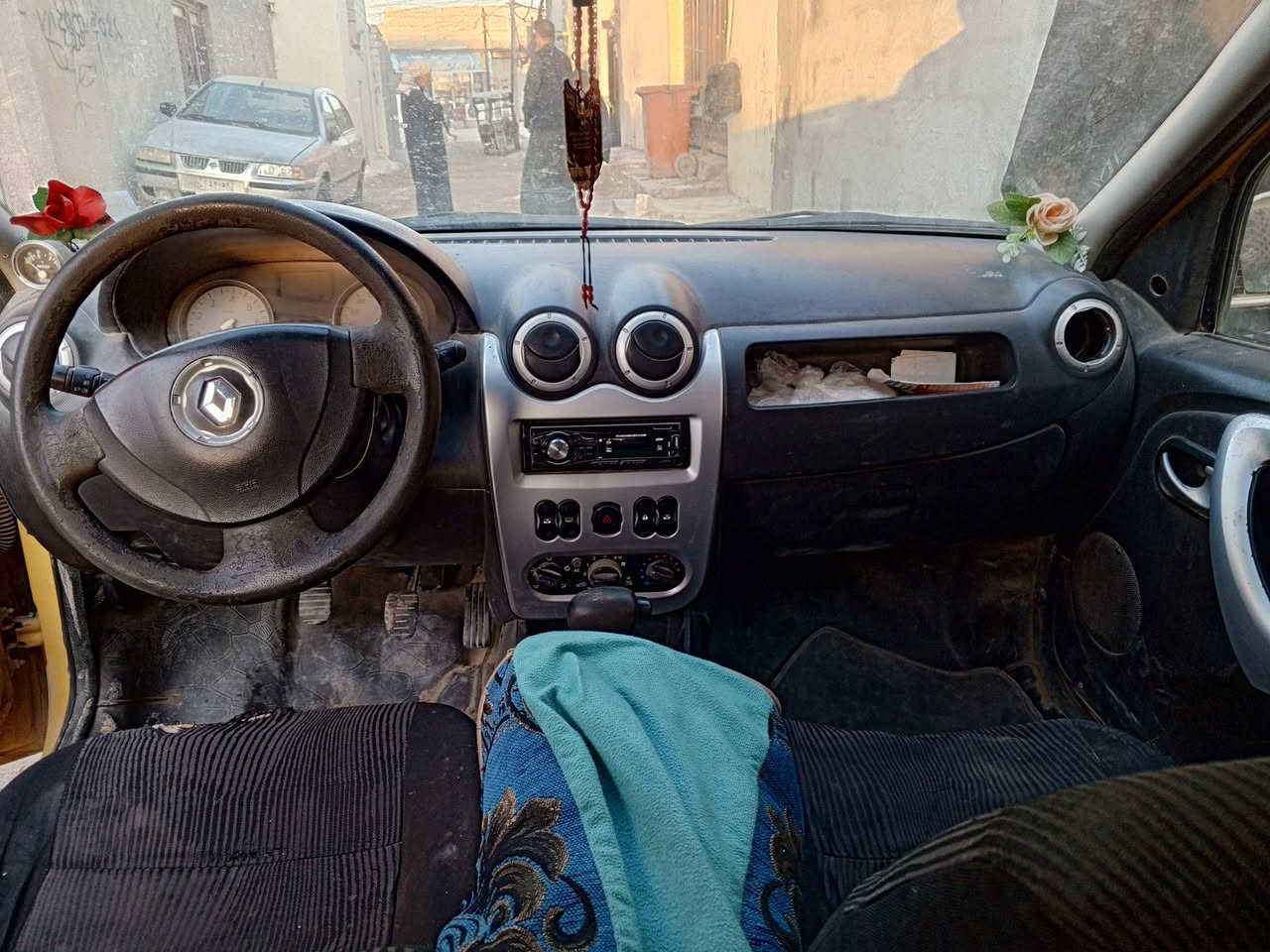 السلام عليكم رينو 7 موديل 2010 رقم بصره راعيه بالبصره ماوصله سنويه 21 كير اوتوماتيك جديد مكينه محور كورلا مكينه بيه بخار قوي ماتكفل مكينه   كهرباأيات كله شغاله غرفته حلوه حداديه حلوه شواصي حلوه السعر 21 وبيه مجال مكان نجف رقم ***********
