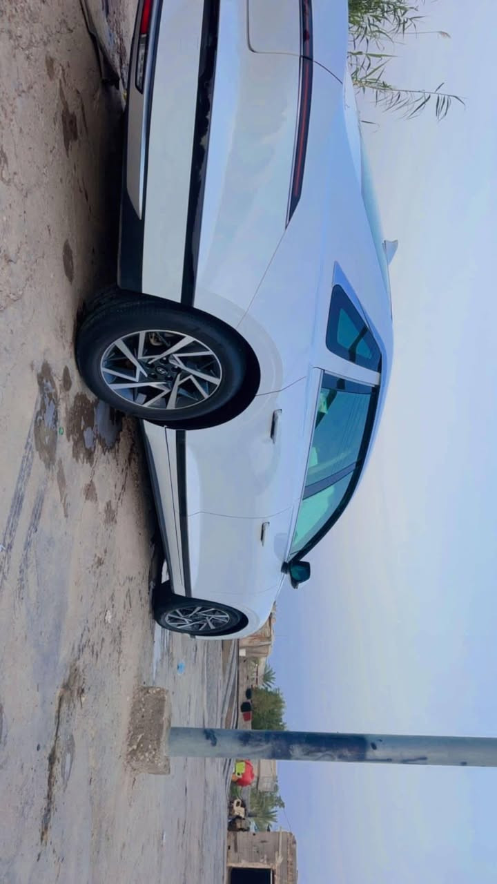 سياره ازيره23 شاشه جبيره رقم بغداد  مكفوله من الصبغ والبارد سياره جديده خط واحد مكان السياره الديوانية  للاستفسار الاتصال على هذا الرقم ***********
